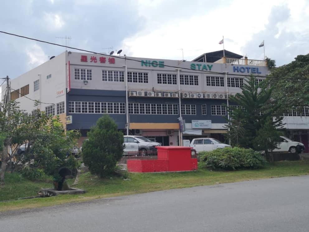 Nice Stay Hotel Raub Exterior photo